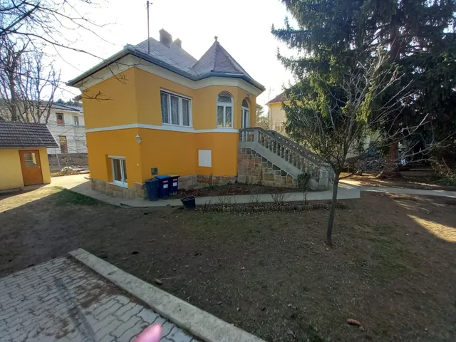 Kiadó ház Budapest II. kerület, Máriaremete 145 nm