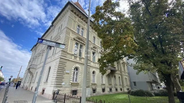 Eladó lakás Győr 112 nm