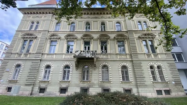Eladó lakás Győr, Belváros 112 nm
