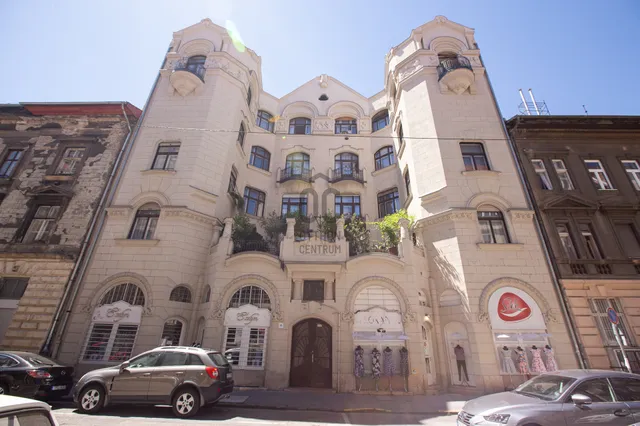 Eladó lakás Budapest VI. kerület, Diplomatanegyed, Szinyei Merse utca 135 nm