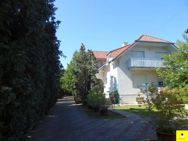 Eladó ház Sopron, Soprontól 40 km-re 35 férőhelyes apartmanház alkalmi áron eladó 500 nm