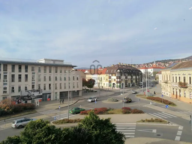 Eladó kereskedelmi és ipari ingatlan Pécs, Belváros 22 nm