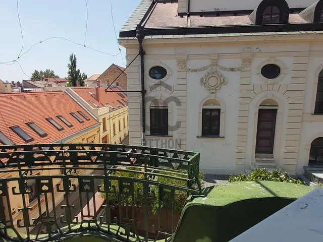 Kiadó lakás Pécs, Belváros 110 nm