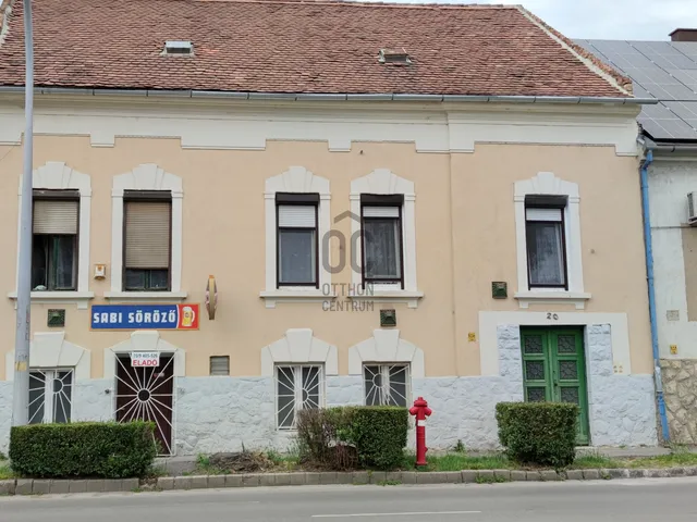 Eladó ház Pécs, Ispitaalja 165 nm