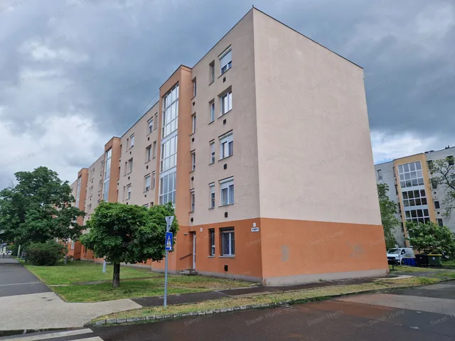 Eladó lakás Kecskemét, Széchenyiváros 53 nm