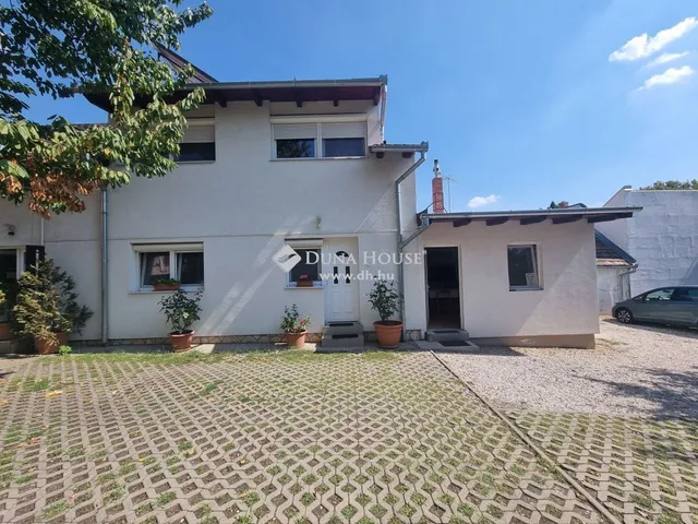 Eladó ház Pécs, Belváros 330 nm