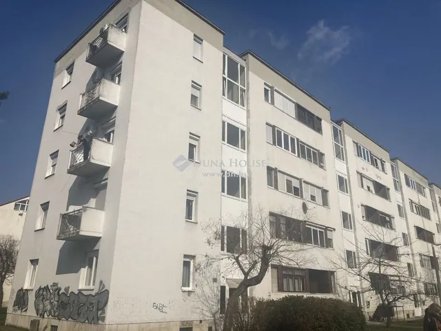Eladó lakás Pécs 61 nm