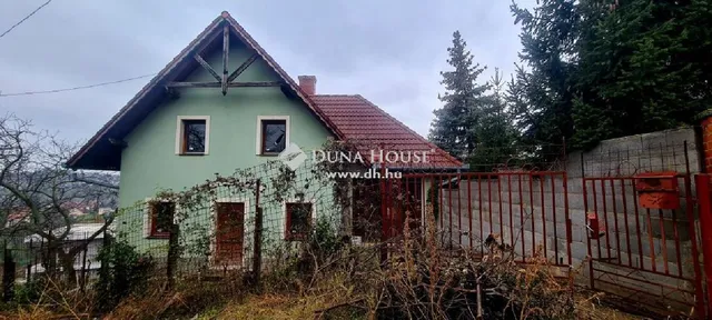 Eladó ház Pécs, Donátus 197 nm
