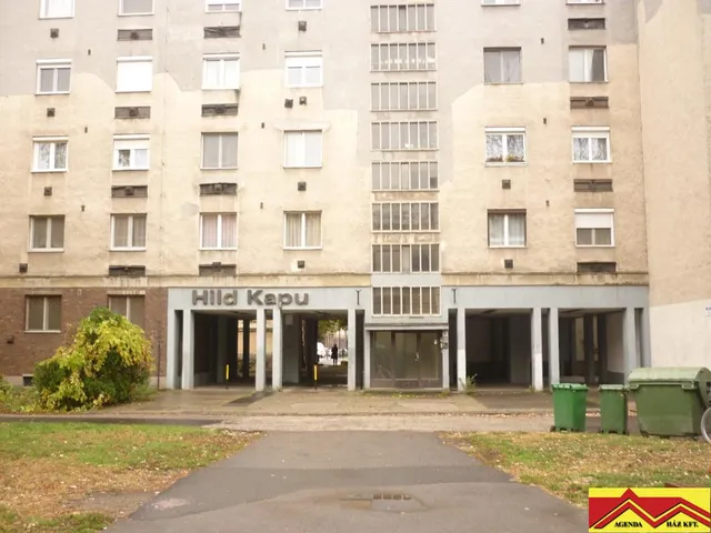 Kiadó kereskedelmi és ipari ingatlan Szeged, Belváros 65 nm