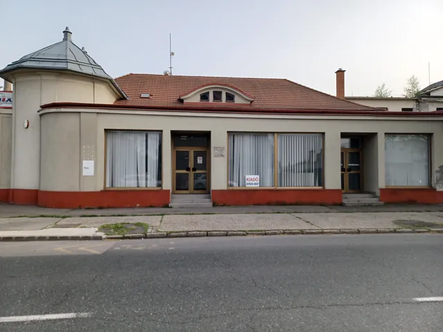 Kiadó kereskedelmi és ipari ingatlan Győr, Gyárváros 263 nm