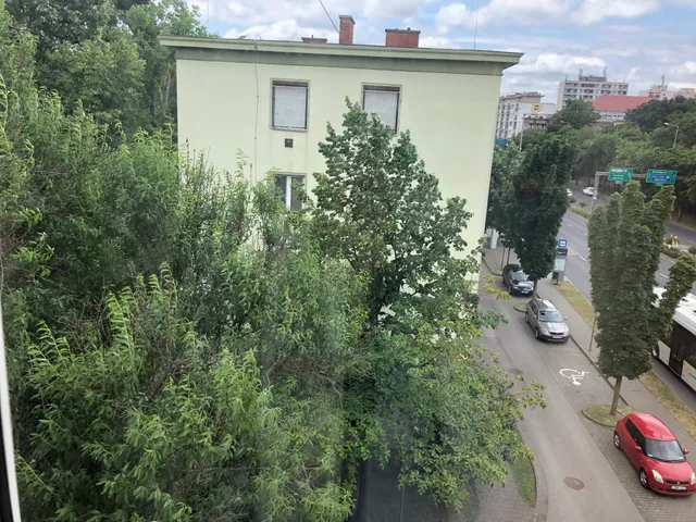 Eladó lakás Győr, Szent István út 52 nm