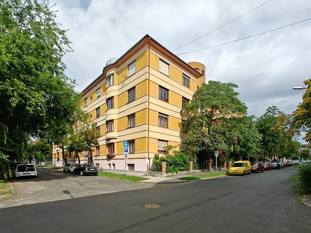 Eladó lakás Pécs 163 nm