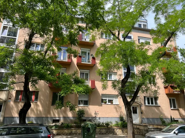Eladó lakás Pécs 106 nm