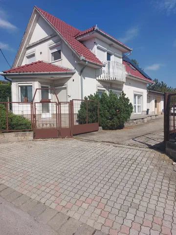 Eladó ház Pécs, Boldogasszony-völgy 98 nm