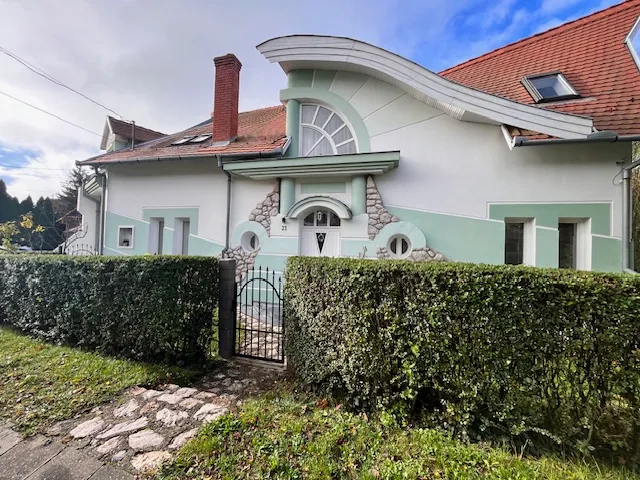 Pécs eladó családi ház 5 szobás: 69,9 millió Ft