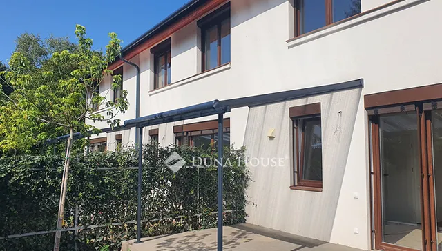 Eladó 4 szobás családi ház 118,9 millió Ft értékben Debrecenben - Nagyerdei újépítésű sorházi lakások lakóparkban