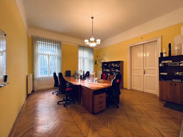 Eladó lakás Budapest VI. kerület 99 nm