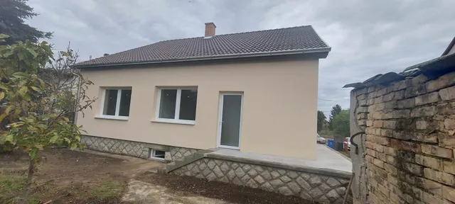 Eladó ház Dombóvár, IX. utca 100 nm