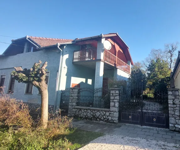 Eladó ház Dombóvár, Katona József utca 200 nm