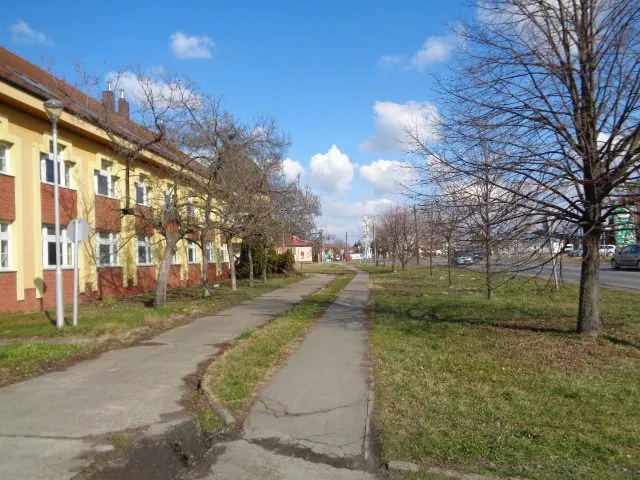 Eladó kereskedelmi és ipari ingatlan Kalocsa, Bátyai utca 2210 nm