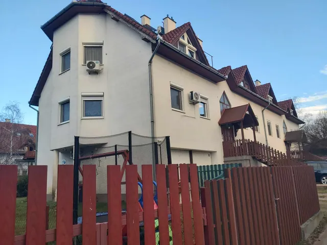 Eladó lakás Budapest XXIII. kerület, Ördögszekér utca 90 nm