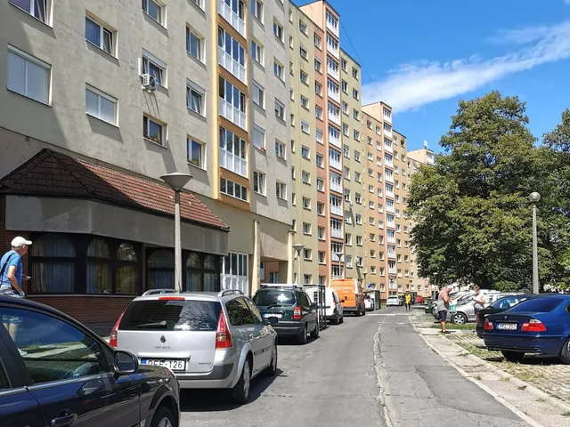 Eladó lakás Miskolc, Árpád út 60 nm