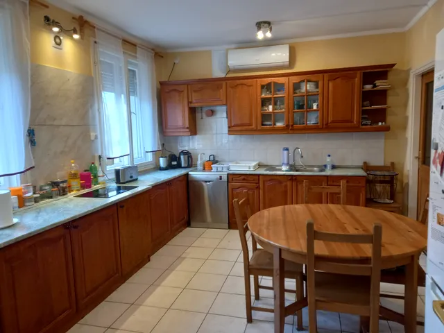 Debrecen eladó családi ház 4+1 fél szobás: 79,7 millió Ft