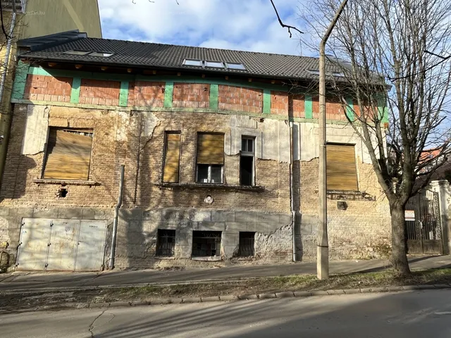 Eladó ház Kaposvár, Belváros 233 nm