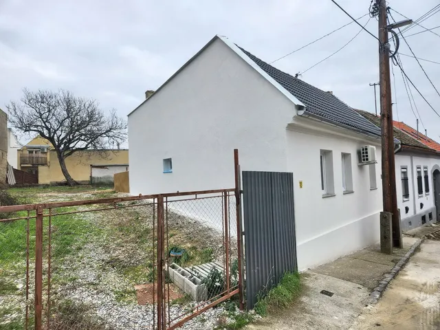 Eladó ház Pécs, Balokány 70 nm