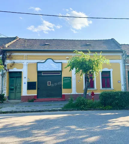 Eladó kereskedelmi és ipari ingatlan Vác, Belváros, Görgey Artúr utca 150 nm