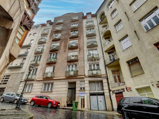 Eladó lakás Budapest I. kerület, Fiáth János utca 30 nm