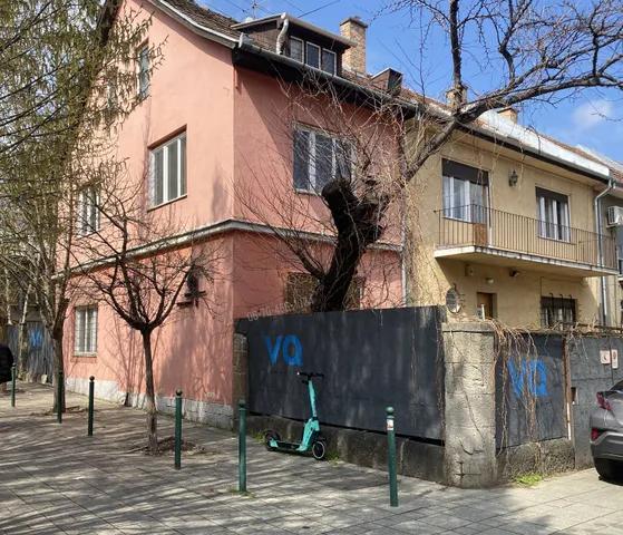 Eladó ház Budapest XII. kerület, Németvölgy 343 nm