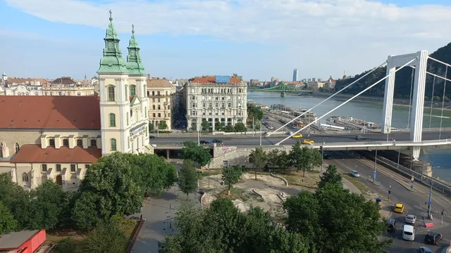 Kiadó kereskedelmi és ipari ingatlan Budapest V. kerület 73 nm