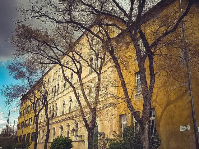 Eladó kereskedelmi és ipari ingatlan Budapest X. kerület, Füzér utca 10000 nm
