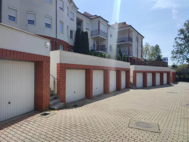 Eladó lakás Pécs, Diós 95 nm
