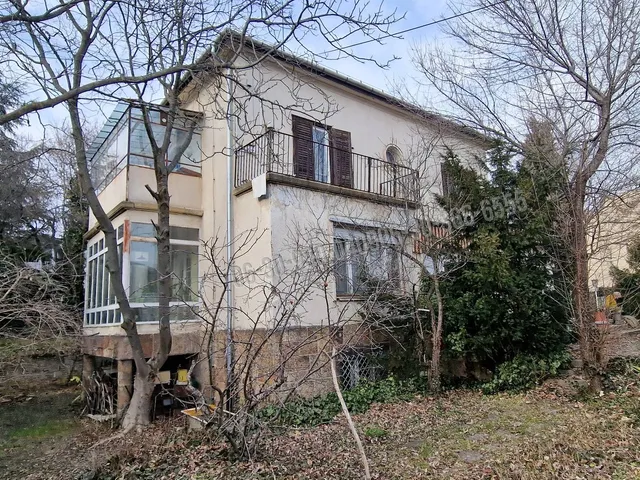 Eladó ház Budapest XII. kerület, Mártonhegy 432 nm