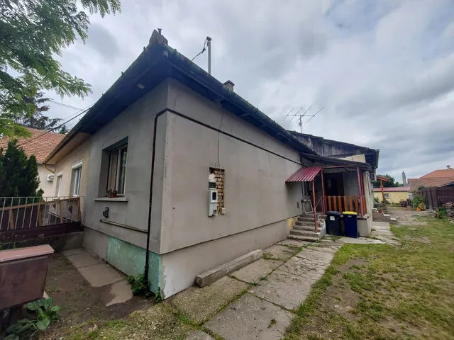 Eladó ház Monor, Bajcsy-Zsilinszky utca 151 nm