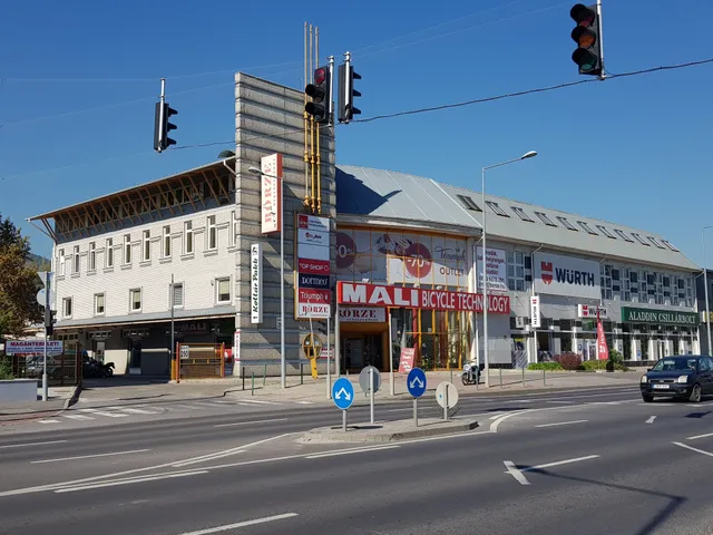 Kiadó kereskedelmi és ipari ingatlan Budapest III. kerület 83 nm