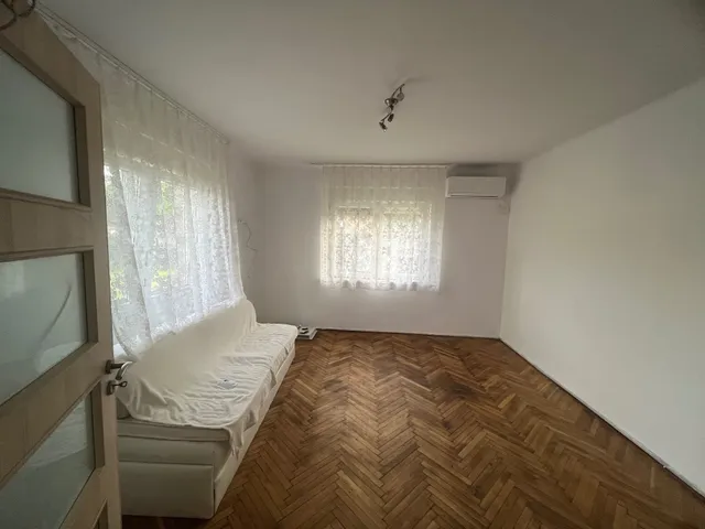Kiadó ház Budapest XVII. kerület, Felsőrákoshegyi utca 50 nm