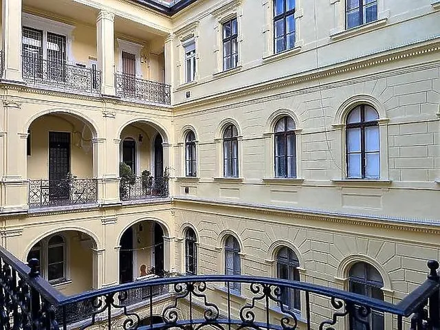 Eladó lakás Budapest VI. kerület 75 nm