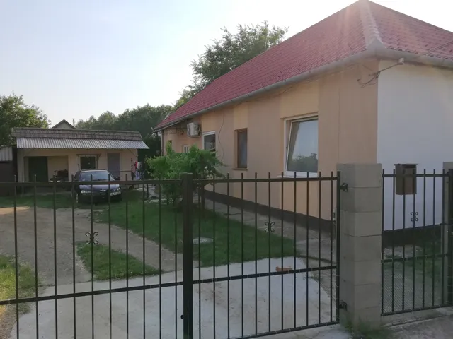 Eladó ház Tiszavasvári, Vasas utca 80 nm