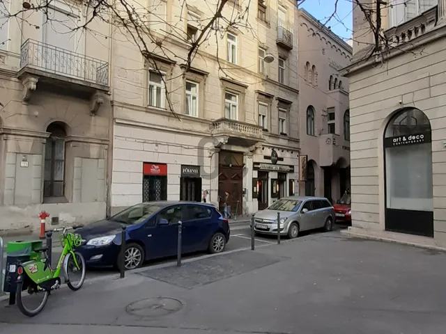 Eladó lakás Budapest VI. kerület 22 nm