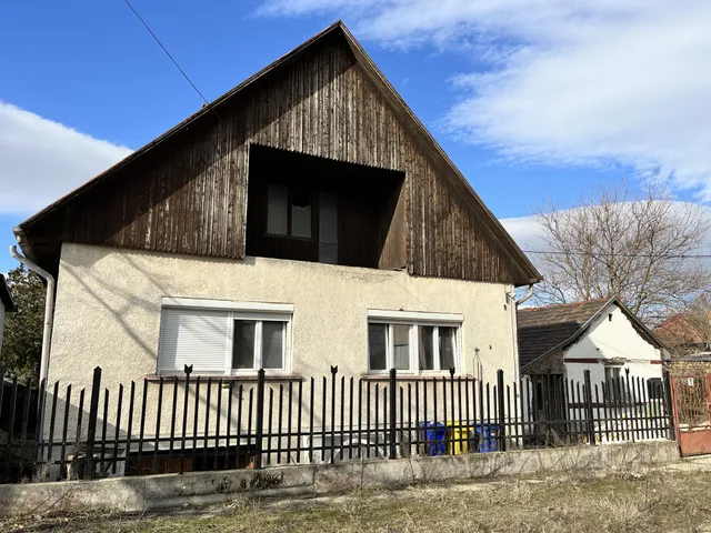 Eladó ház Dunaharaszti, Felújítás alatt 100 nm