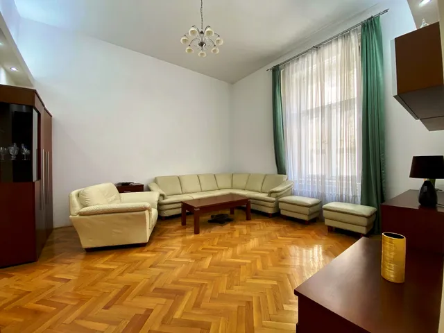 Eladó lakás Budapest VII. kerület, Rákóczi út 93 nm