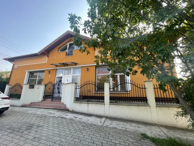 Eladó kereskedelmi és ipari ingatlan Budapest XVII. kerület, Nyitány utca 350 nm
