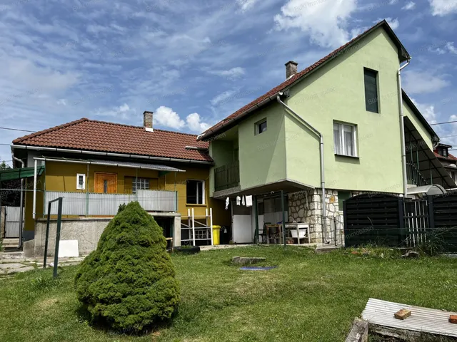 Miskolc eladó családi ház 3+1 fél szobás: 48,5 millió Ft