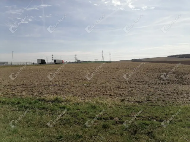 Győr eladó ipari telek 47000 m² telekterületű: 300 millió Ft