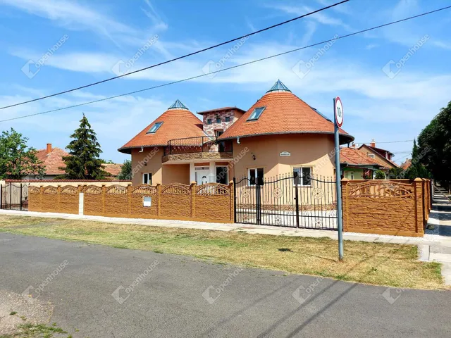 Gyula eladó családi ház 6 szobás: 88,9 millió Ft