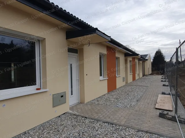 Eladó ház Győrújbarát 67 nm