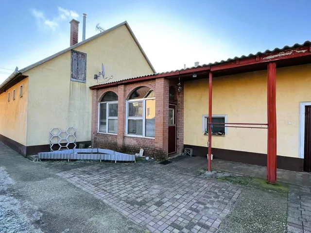 Debrecen eladó családi ház 3 szobás: 65 millió Ft